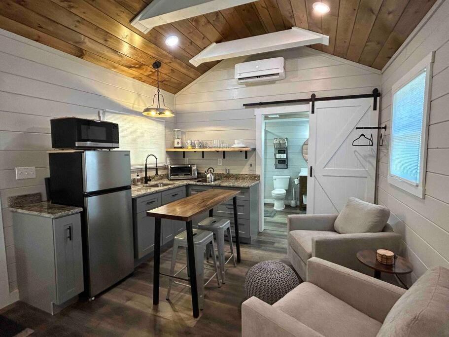 Blissful Nook Tiny Home ~ Cozy Retreat W/ Hot Tub; Near Town And Deep Creek Bryson City Dış mekan fotoğraf