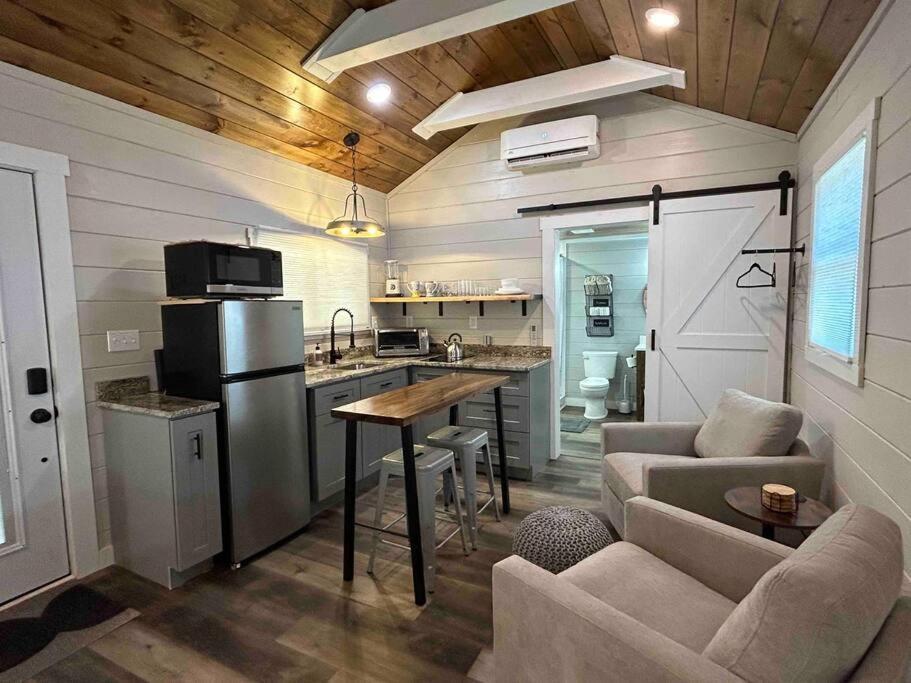 Blissful Nook Tiny Home ~ Cozy Retreat W/ Hot Tub; Near Town And Deep Creek Bryson City Dış mekan fotoğraf